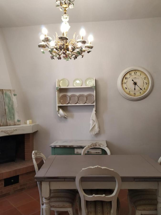 Borgo Antico Villa Lari ภายนอก รูปภาพ