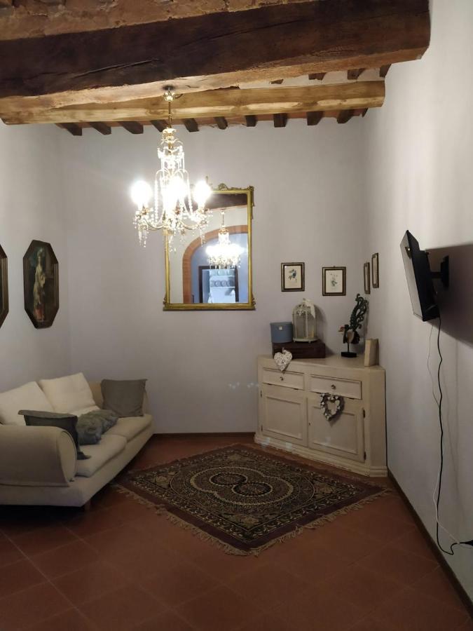 Borgo Antico Villa Lari ภายนอก รูปภาพ