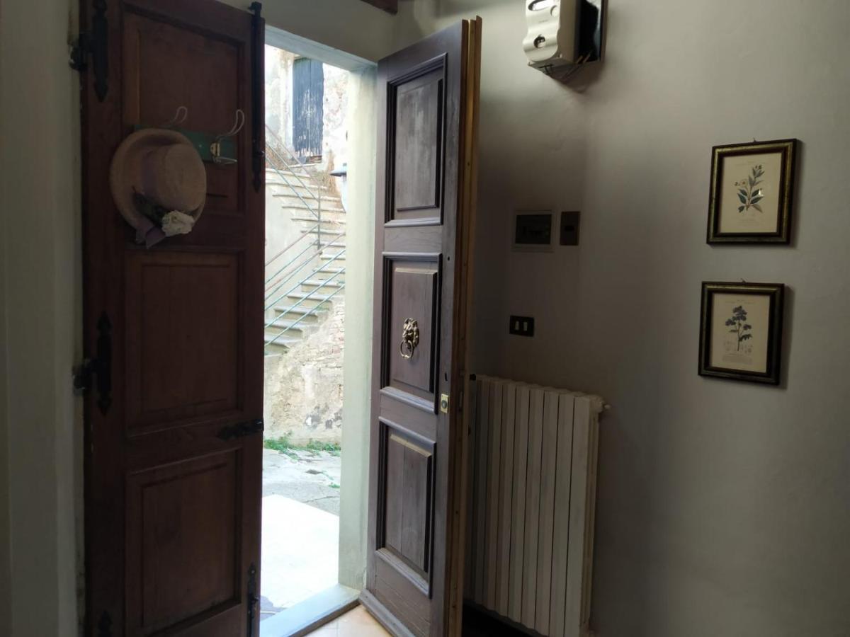 Borgo Antico Villa Lari ภายนอก รูปภาพ